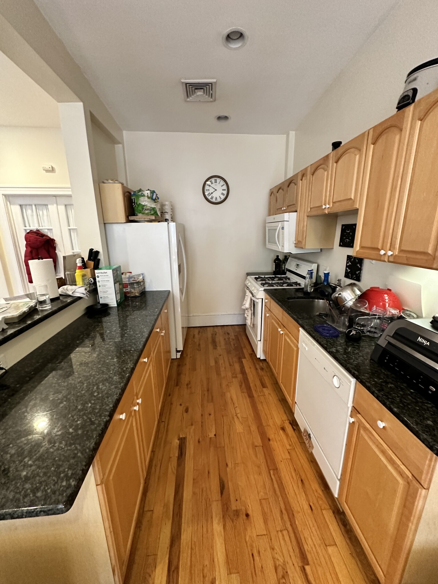 3 bed, 3 bath apartment for rent at 94 West Brookline St Unit 3, South End — photo 58 of 65