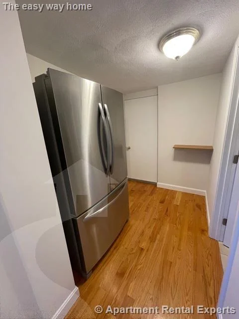 4 bed, 2 bath apartment for rent at 942 Broadway Unit 2, Davis Square — photo 4 of 13