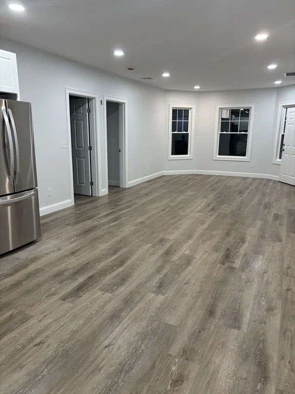 2 bed, 1 bath apartment for rent at 943 County St Unit 2 Front, Fall River — photo 3 of 8