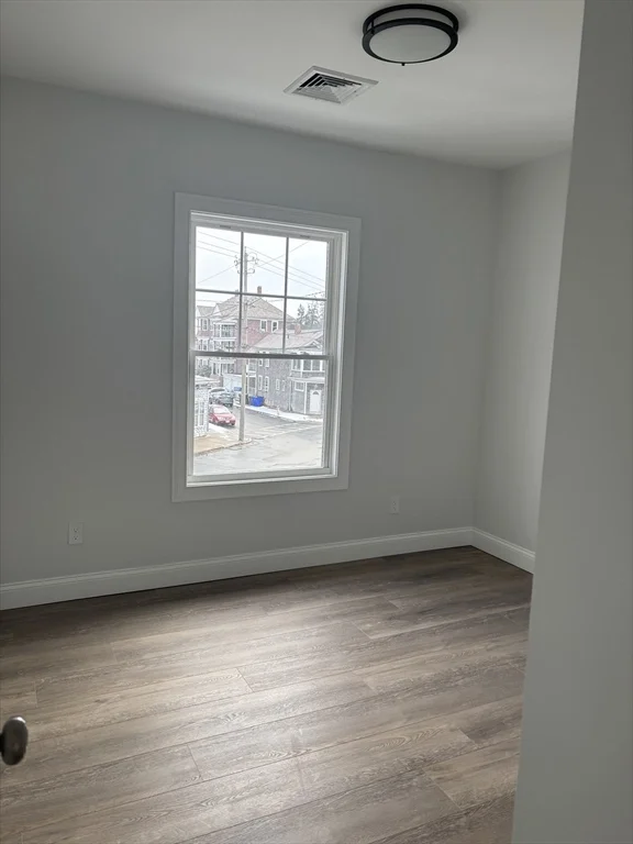 2 bed, 1 bath apartment for rent at 943 County St Unit 2 Front, Fall River — photo 5 of 8