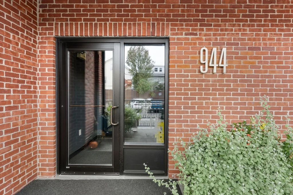 1 bed, 1 bath apartment for rent at 944 Dorchester Ave Unit 29, Dorchester — photo 30 of 32