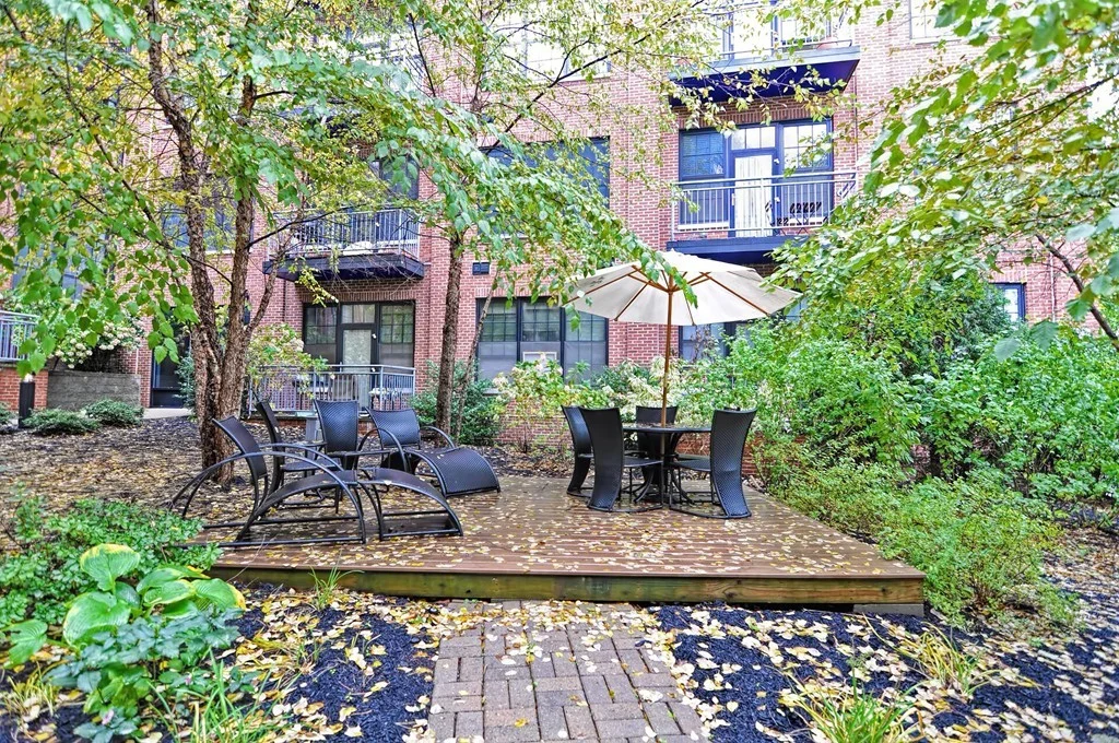 1 bed, 2 bath apartment for rent at 944 Dorchester Unit 3, Dorchester — photo 22 of 23