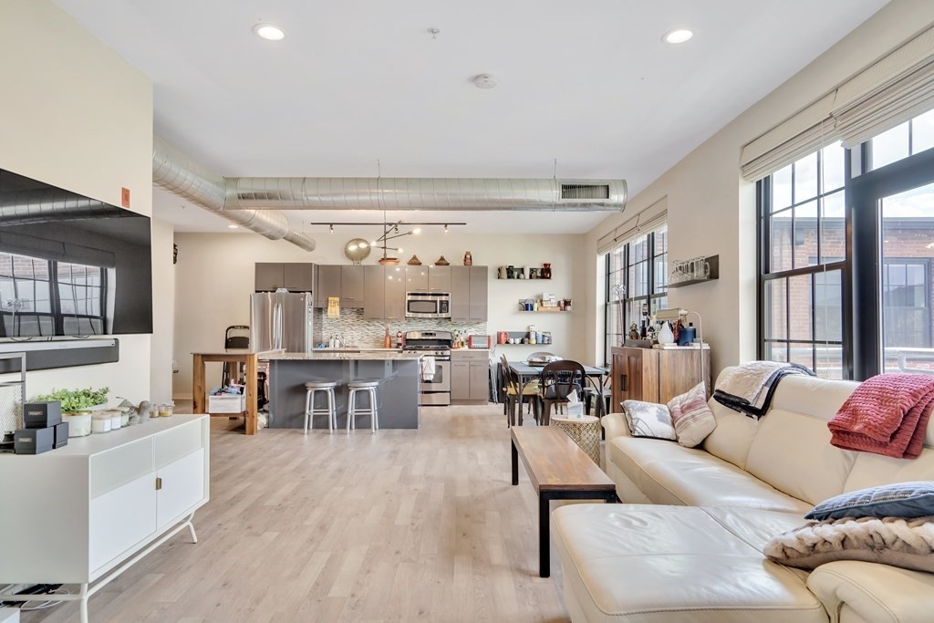 1 bed, 1 bath apartment for rent at 944 Dorchester Unit 56, Dorchester — photo 1 of 21