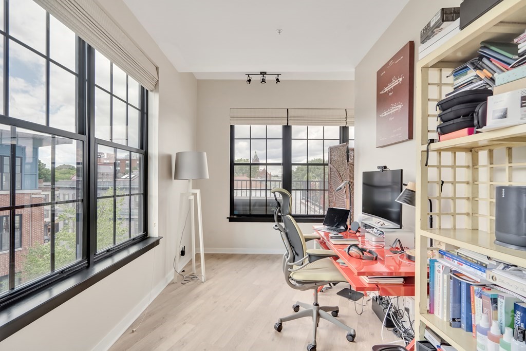 1 bed, 1 bath apartment for rent at 944 Dorchester Unit 56, Dorchester — photo 10 of 21