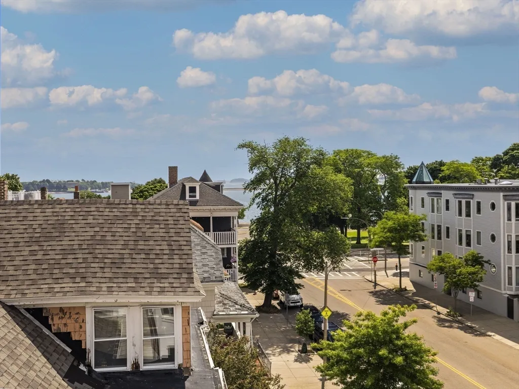 3 bed, 2 bath apartment for rent at 944 East Broadway Unit 3, South Boston — photo 30 of 33
