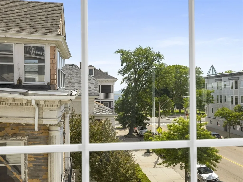 3 bed, 2 bath apartment for rent at 944 East Broadway Unit 3, South Boston — photo 18 of 33