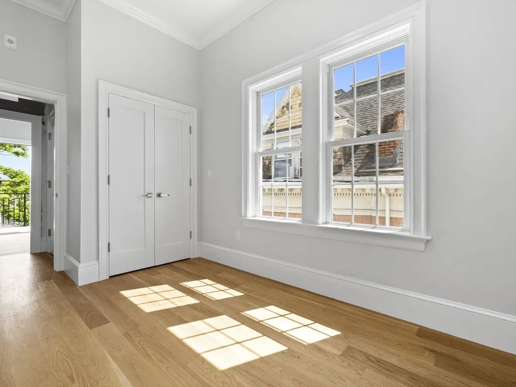 3 bed, 2 bath apartment for rent at 944 East Broadway Unit 3, South Boston — photo 15 of 33