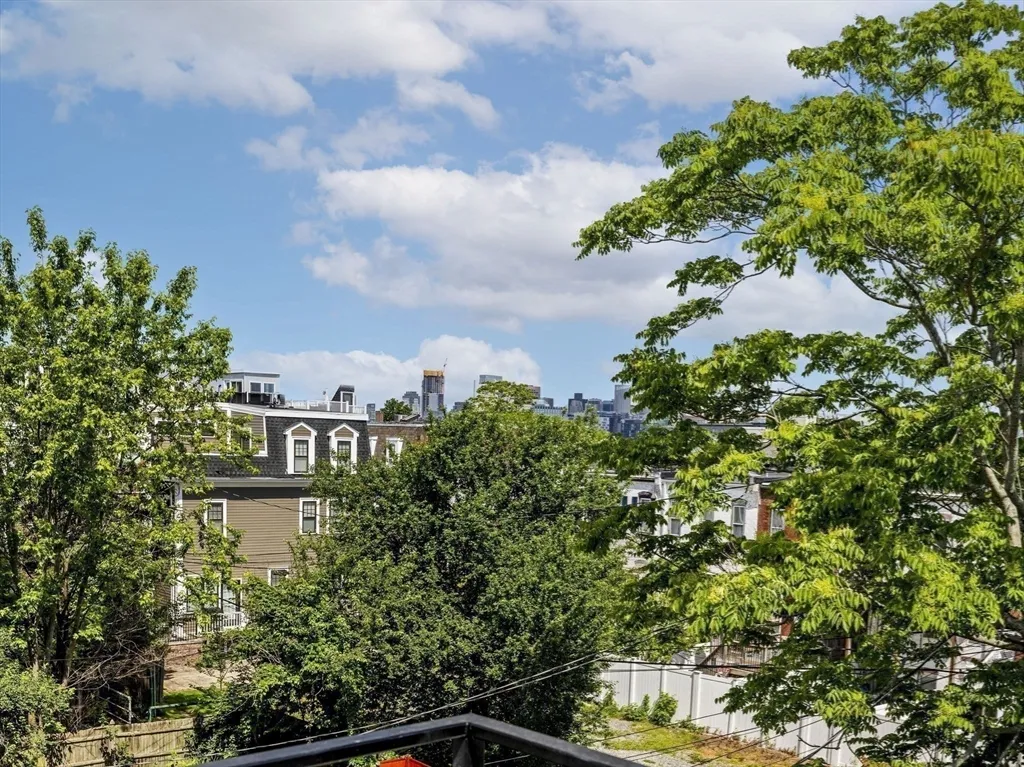 3 bed, 2 bath apartment for rent at 944 East Broadway Unit 3, South Boston — photo 31 of 33
