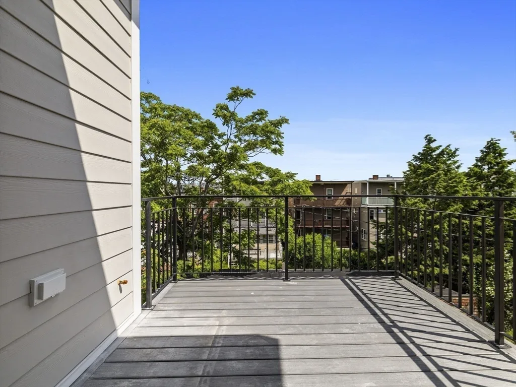 3 bed, 2 bath apartment for rent at 944 East Broadway Unit 3, South Boston — photo 16 of 33