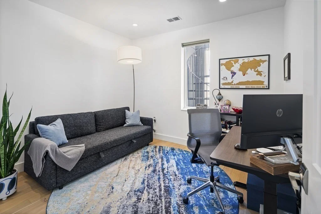 2 bed, 2 bath apartment for rent at 946 Saratgoa Unit 302, East Boston — photo 11 of 21