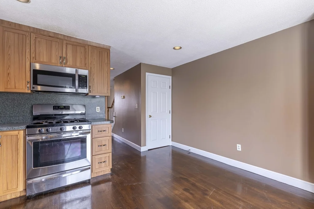 2 bed, 1 bath apartment for rent at 948 Broadway Unit 6, Chelsea — photo 5 of 24