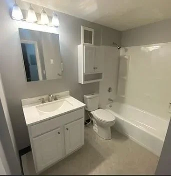 Studio bed, 1 bath apartment for rent at 949 Main St Unit 1, Woburn — photo 3 of 3