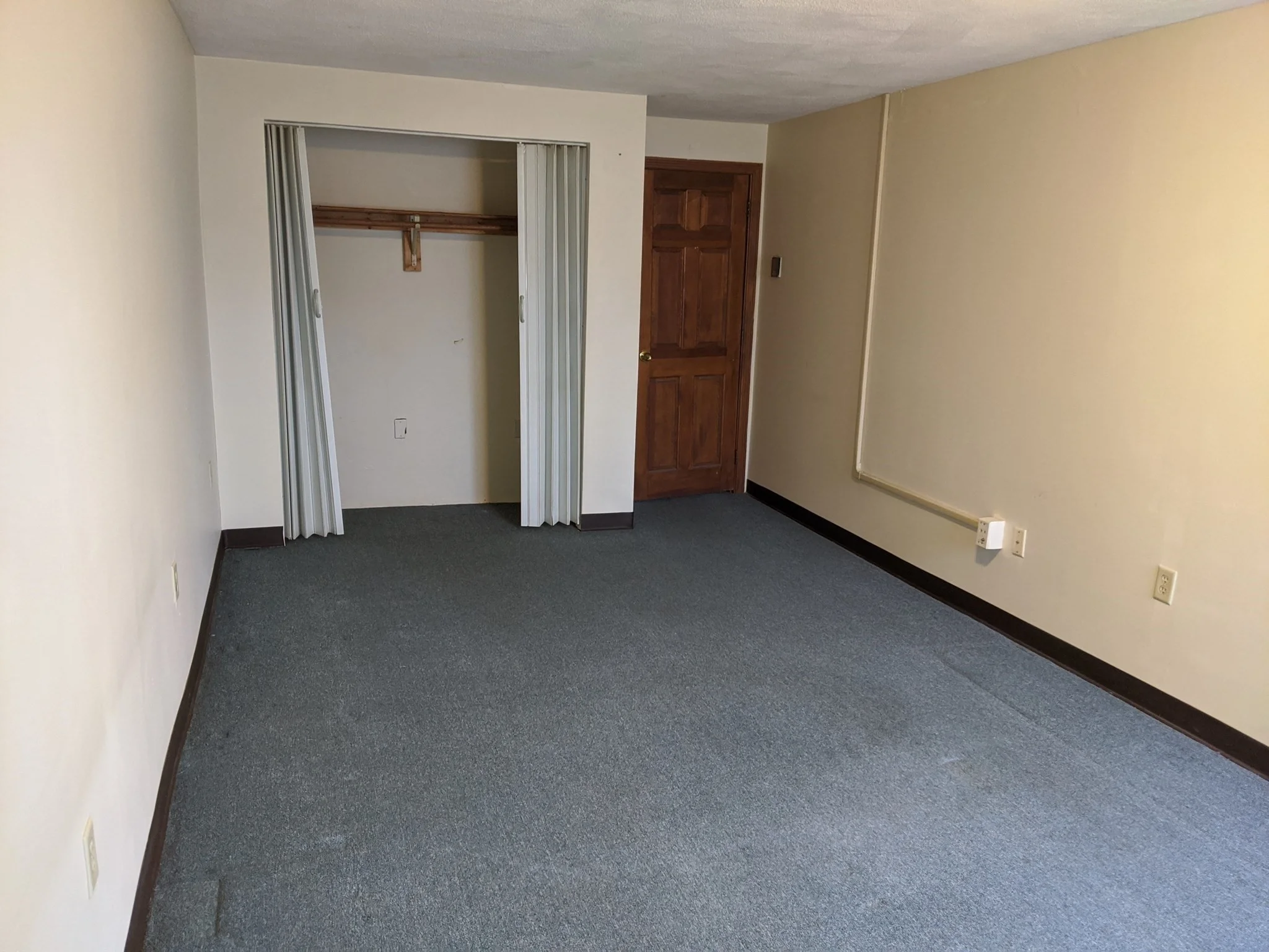 1 bed, 1 bath apartment for rent at 949 Main St Unit C, Woburn — photo 4 of 5
