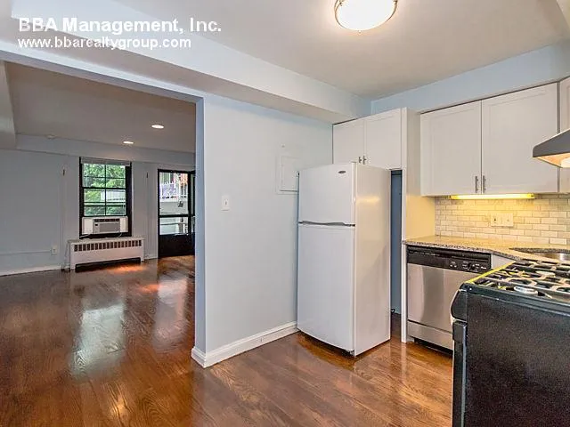 Studio bed, 1 bath apartment for rent at 94A Marion St Unit 4, Griggs Park — photo 1 of 17