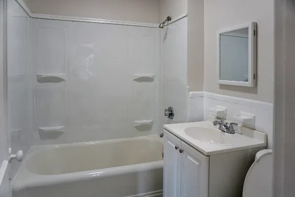 1 bed, 1 bath apartment for rent at 95 Adams St Unit 95-02, South Side — photo 7 of 9