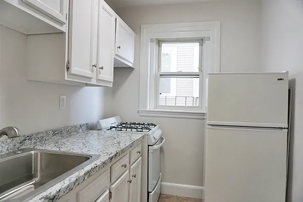 1 bed, 1 bath apartment for rent at 95 Adams St Unit 95-08, South Side — photo 4 of 10
