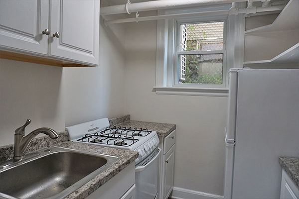 1 bed, 1 bath apartment for rent at 95 Adams St Unit 95-16, South Side — photo 3 of 9