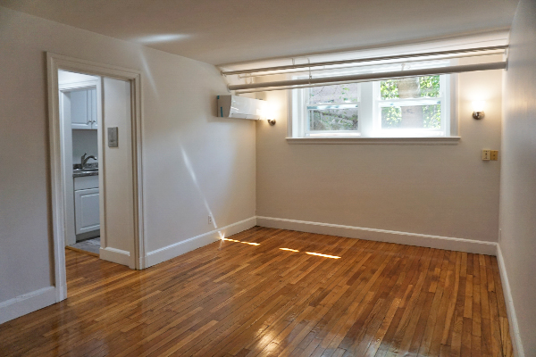 1 bed, 1 bath apartment for rent at 95 Adams St Unit 95-16, South Side — photo 4 of 9