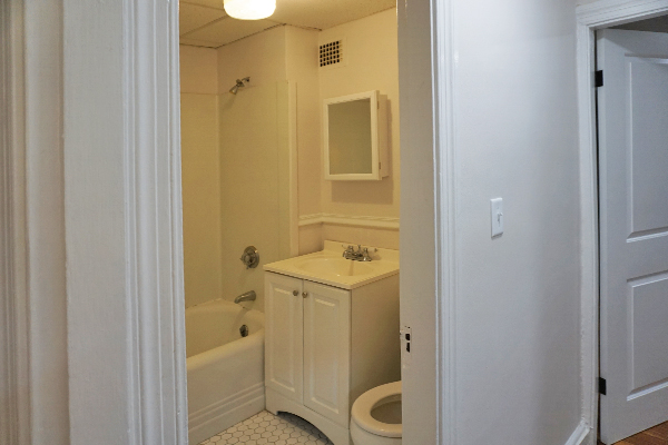 1 bed, 1 bath apartment for rent at 95 Adams St Unit 95-16, South Side — photo 7 of 9