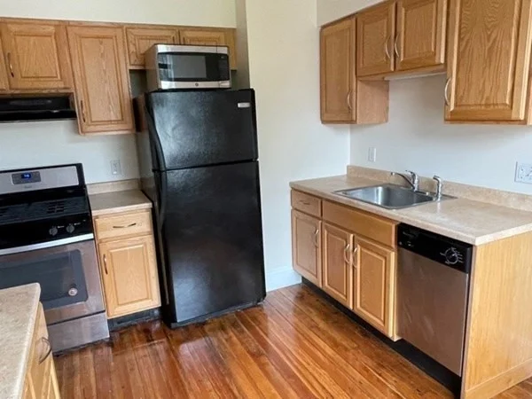 2 bed, 1 bath apartment for rent at 95 Allston Unit 3, Cambridgeport — photo 7 of 12