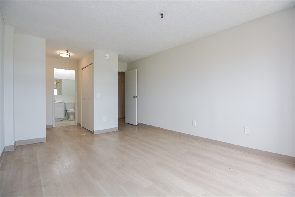 2 bed, 2 bath apartment for rent at 95 Audubon Rd Unit 1216, Wakefield — photo 18 of 30