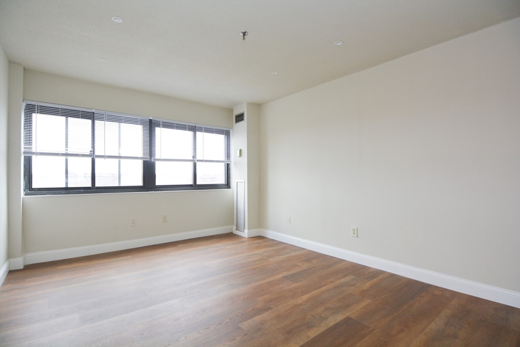 2 bed, 2 bath apartment for rent at 95 Audubon Rd Unit 906, Wakefield — photo 14 of 32