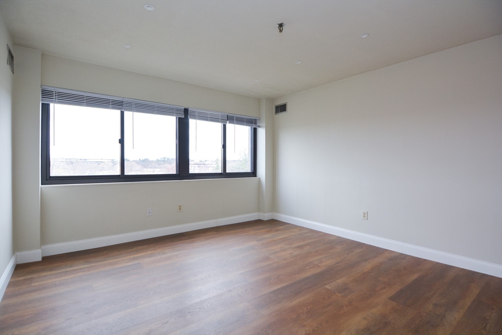 2 bed, 2 bath apartment for rent at 95 Audubon Rd Unit 906, Wakefield — photo 7 of 32