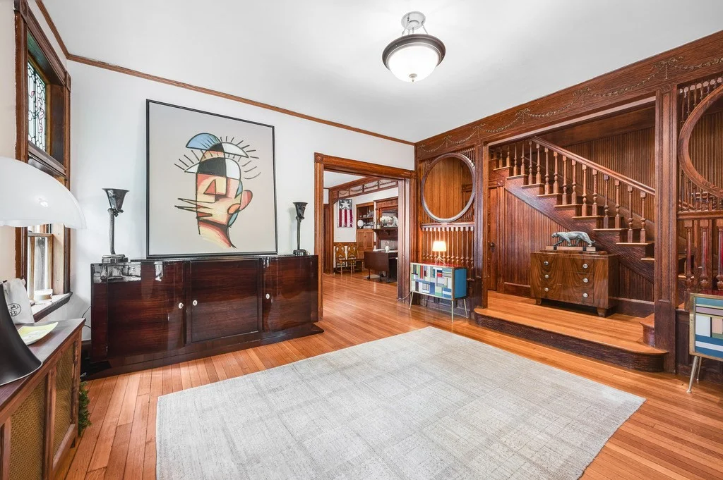 6 bed, 3 bath apartment for rent at 95 Avon Hill, Strawberry Hill — photo 10 of 16