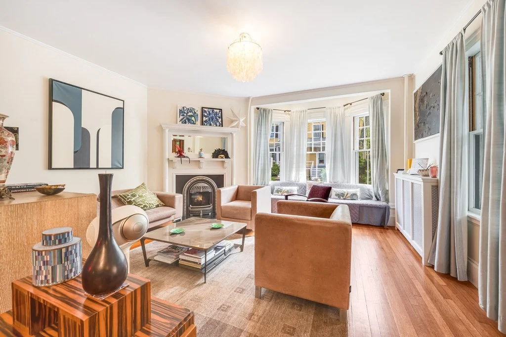 6 bed, 3 bath apartment for rent at 95 Avon Hill, Strawberry Hill — photo 1 of 16