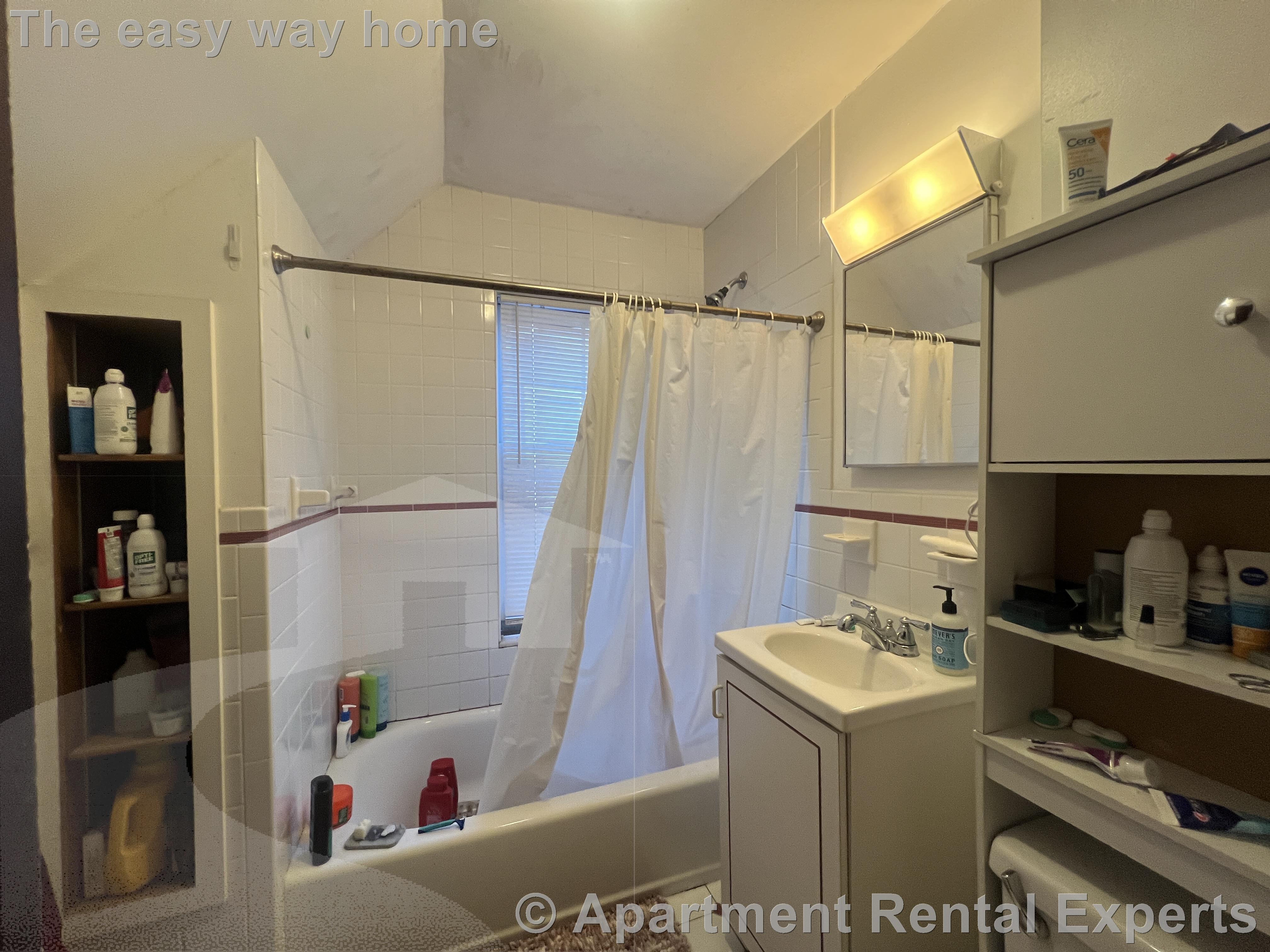 2 bed, 1 bath apartment for rent at 95 Bartlett St Unit 3, Winter Hill — photo 4 of 6