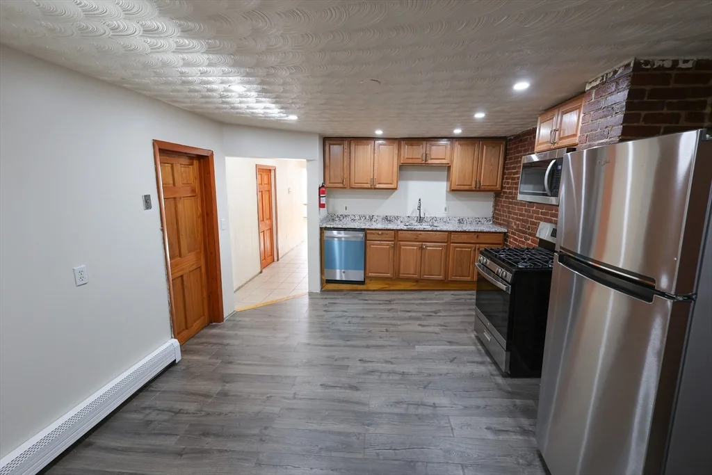 3 bed, 1 bath apartment for rent at 95 Bragdon St Unit 2, Roxbury — photo 4 of 19