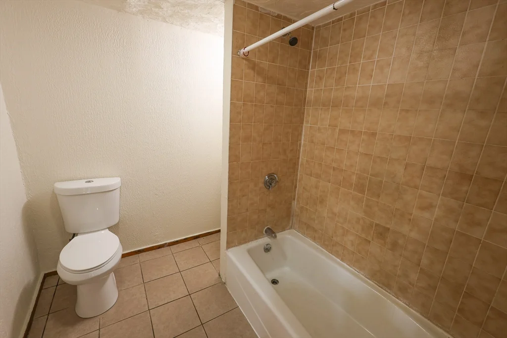 3 bed, 1 bath apartment for rent at 95 Bragdon St Unit 2, Roxbury — photo 13 of 19
