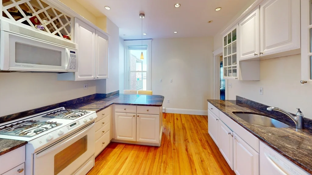 3 bed, 2 bath apartment for rent at 95 Centre St Unit 3, Coolidge Corner — photo 14 of 16