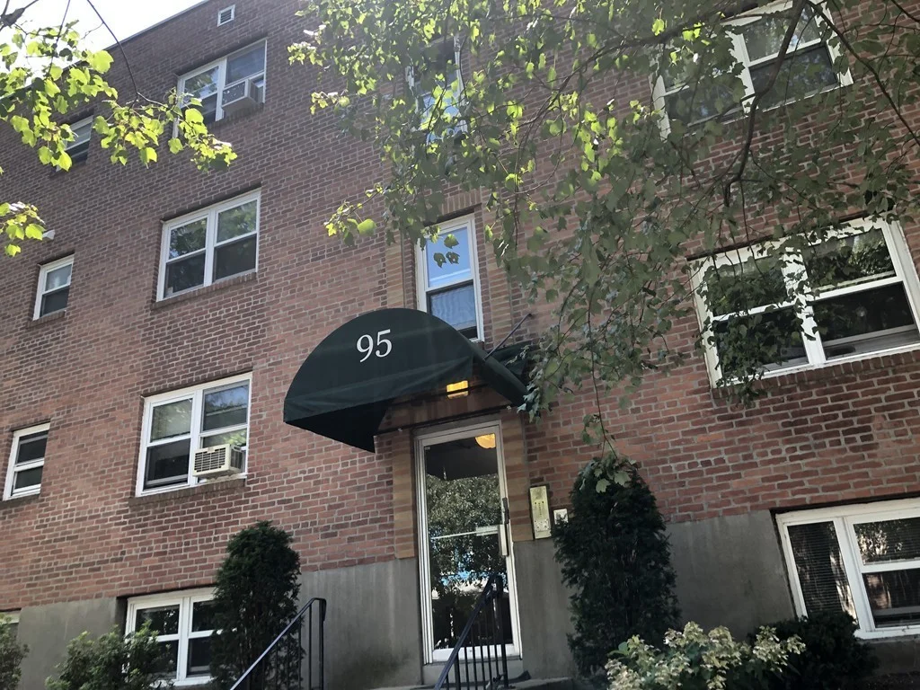 1 bed, 1 bath apartment for rent at 95 Chestnut St Unit 3, Brookline