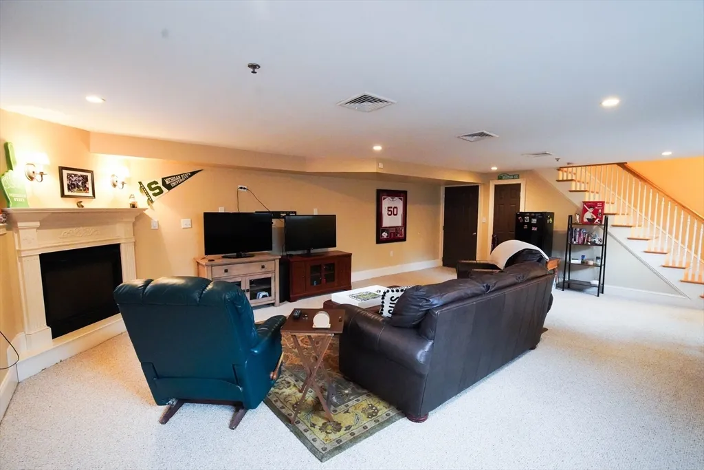 2 bed, 2 bath apartment for rent at 95 Dix St Unit 2, Dorchester — photo 14 of 24