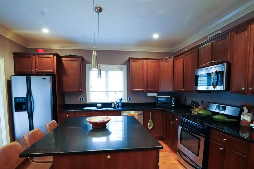 2 bed, 2 bath apartment for rent at 95 Dix St Unit 2, Dorchester — photo 4 of 24