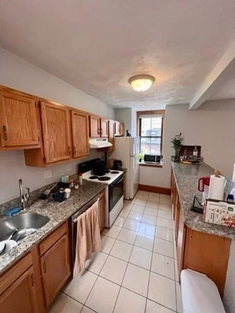 2 bed, 1 bath apartment for rent at 95 E Brookline St Unit 4, South End — photo 4 of 12