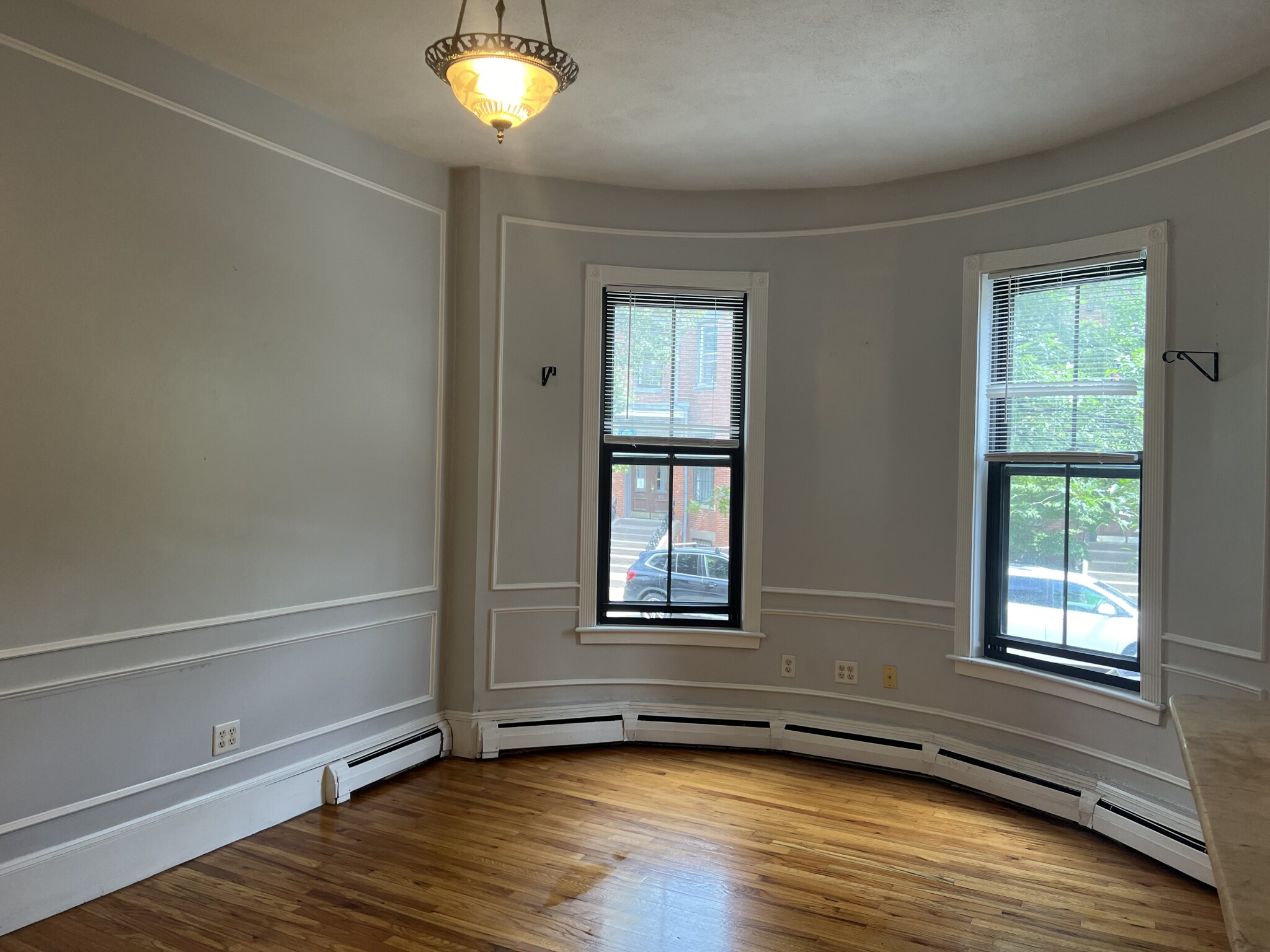 2 bed, 1 bath apartment for rent at 95 East Brookline St Unit 2, South End — photo 3 of 15