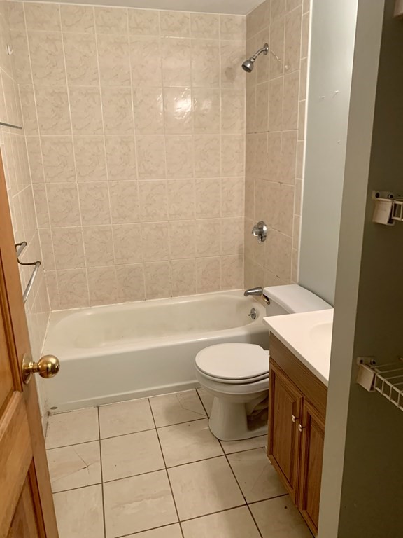 2 bed, 1 bath apartment for rent at 95 East Brookline St Unit 3, South End — photo 5 of 6