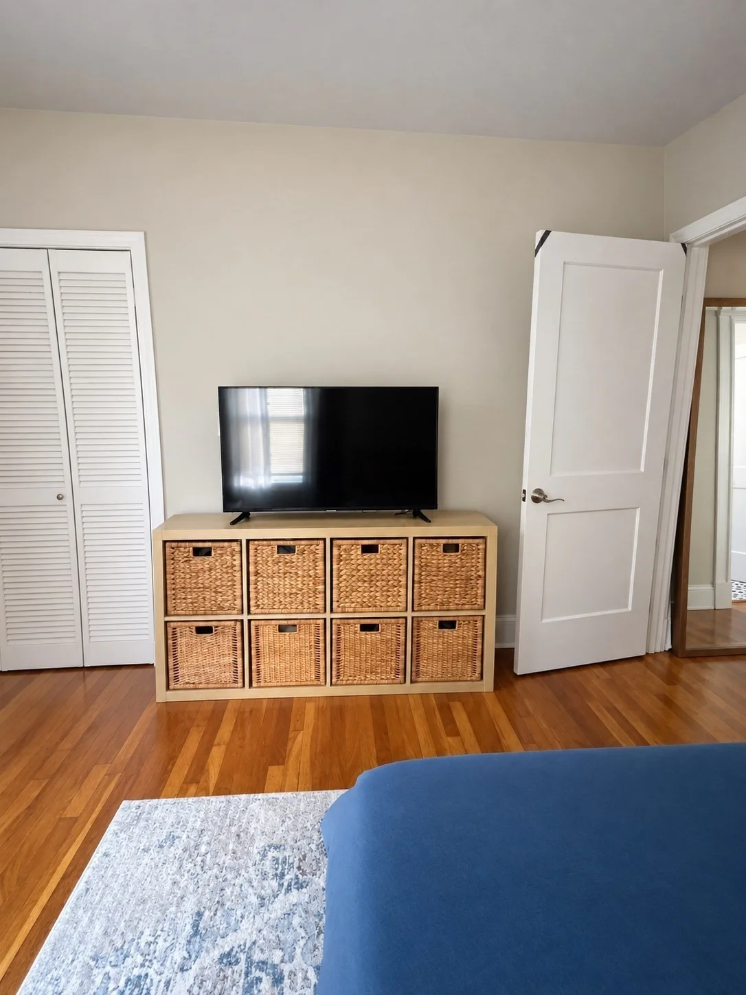 2 bed, 1 bath apartment for rent at 95 Edenfield Ave Unit 1, Watertown — photo 8 of 31