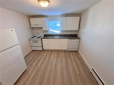 3 bed, 2 bath apartment for rent at 95 Edward St Unit F, South Medford — photo 1 of 22