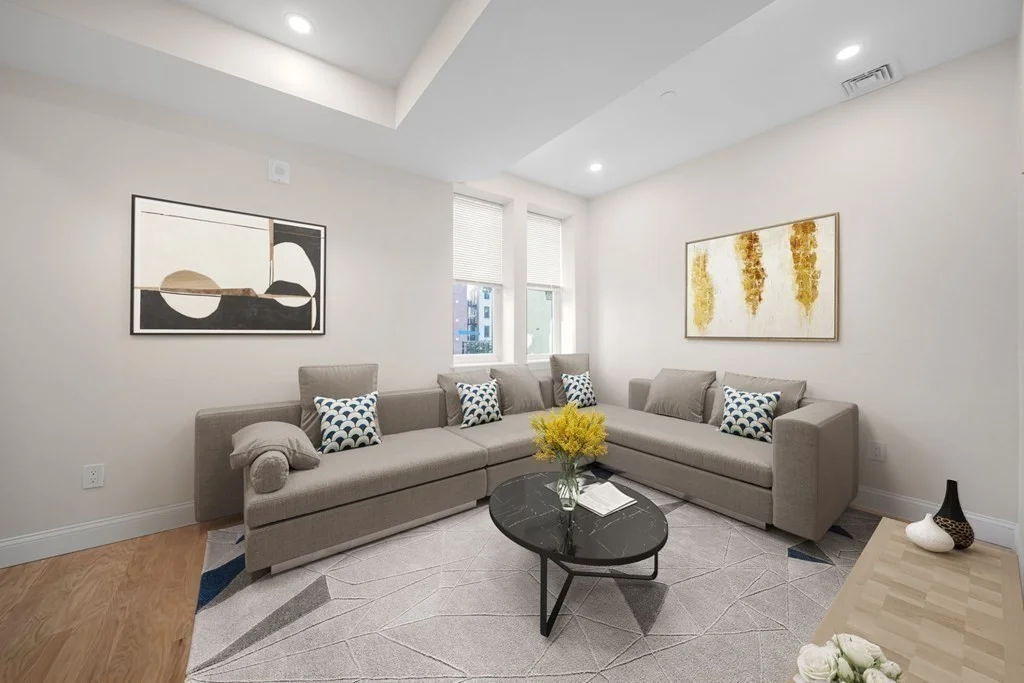 4 bed, 2 bath apartment for rent at 95 Endicott St Unit 2, North End — photo 3 of 12