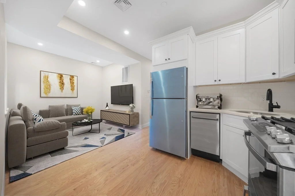 4 bed, 2 bath apartment for rent at 95 Endicott St Unit 2, North End — photo 4 of 12
