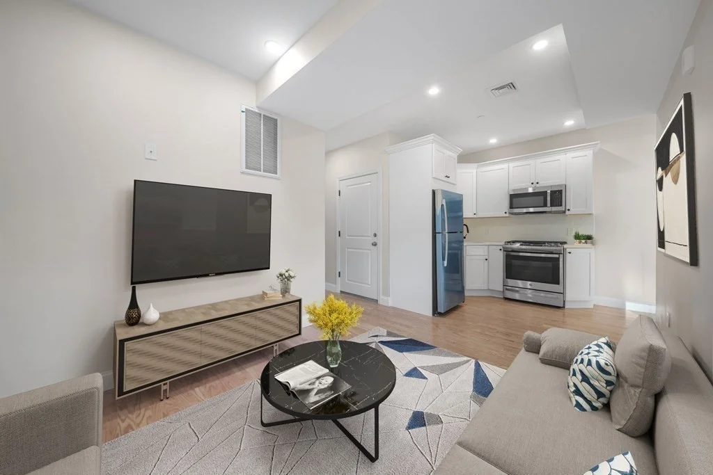 4 bed, 2 bath apartment for rent at 95 Endicott St Unit 2, North End — photo 2 of 12