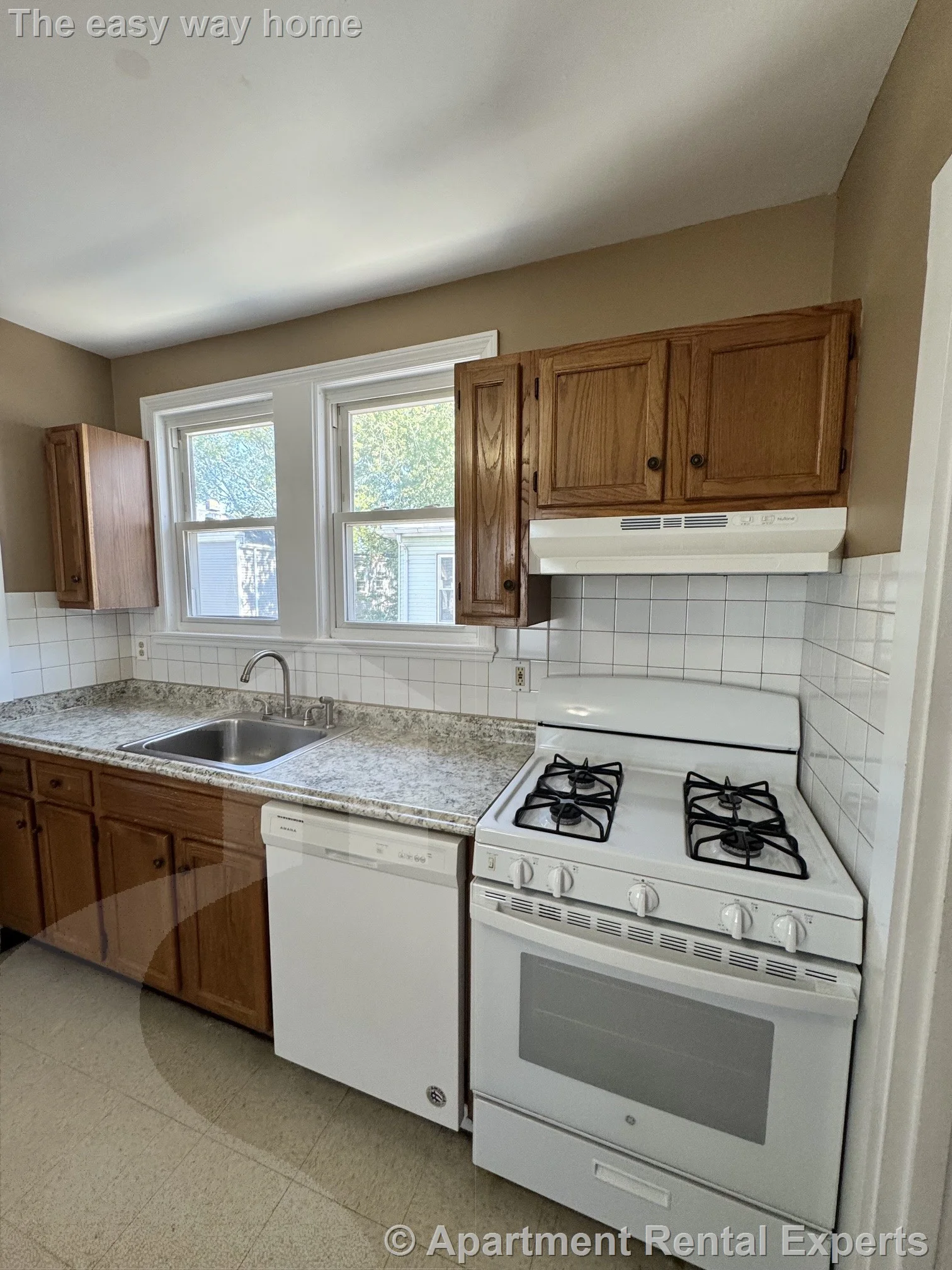 3 bed, 1 bath apartment for rent at 95 Flint St Unit 2, East Somerville — photo 4 of 17