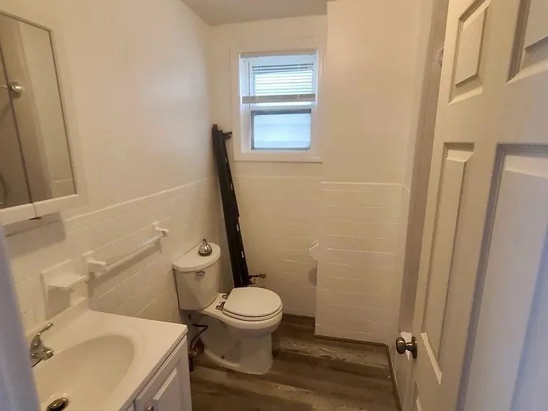 2 bed, 1 bath apartment for rent at 95 Flint St Unit 2, Fall River — photo 4 of 7