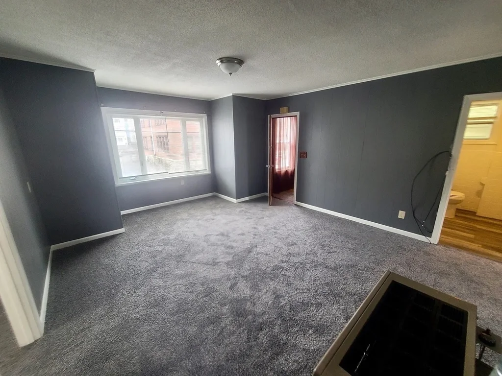 2 bed, 1 bath apartment for rent at 95 Flint St Unit 2, Fall River — photo 3 of 7
