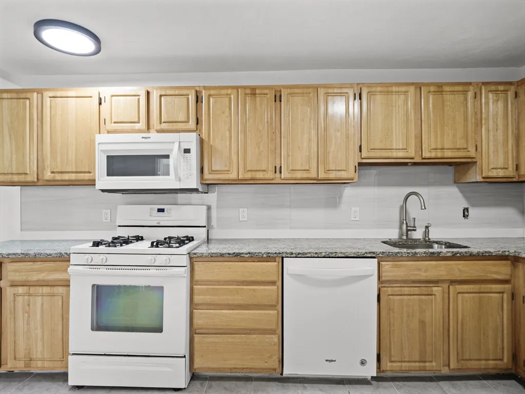 2 bed, 1 bath apartment for rent at 95 Florida St Unit 1, Dorchester — photo 3 of 29