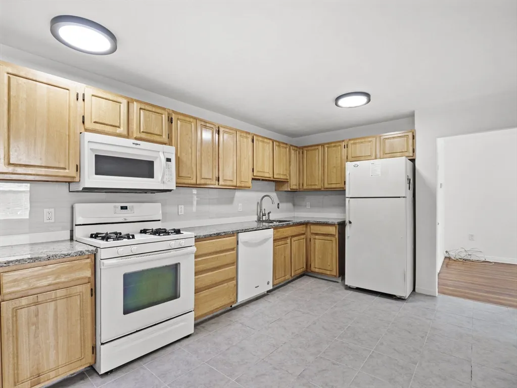 2 bed, 1 bath apartment for rent at 95 Florida St Unit 1, Dorchester — photo 2 of 29