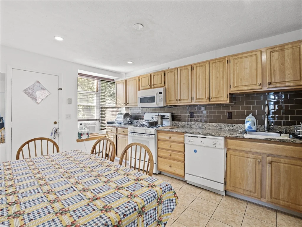 2 bed, 1 bath apartment for rent at 95 Florida St Unit 2, Dorchester — photo 9 of 29